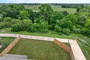 326 Linden St, Bastrop, TX 78602 - Photo 34