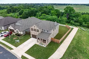 326 Linden St, Bastrop, TX 78602 - Photo 14