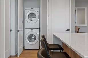 84 East Ave, Austin, TX 78701 - Photo 10