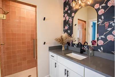930 S Eagle Street #202, Fredericksburg, TX 78624 - Photo 4