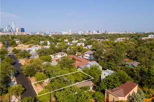 2004 Pennsylvania Ave, Austin, TX 78702 - Photo 4