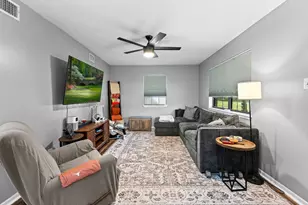 1905 Alcoa Ave, Rockdale, TX 76567 - Photo 4