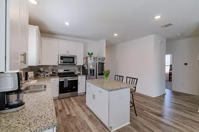 1620 Holly Lake Drive, Leander, TX 78641 - Photo 6