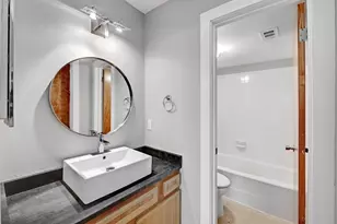 1601 Faro Dr, Austin, TX 78741 - Photo 20