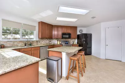 19921 San Chisolm Drive, Round Rock, TX 78664 - Photo 16