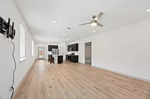 132 Scarborough Wy, San Marcos, TX 78666 - Photo 6