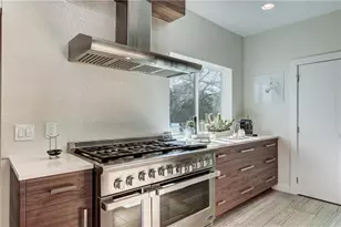 6 Sugar Creek Dr, West Lake Hills, TX 78746 - Photo 14