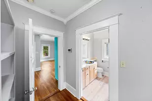 2032 E Cesar Chavez St, Austin, TX 78702 - Photo 14