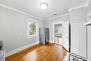 2032 E Cesar Chavez St, Austin, TX 78702 - Photo 10