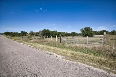 5250 Gravel Pit Road, Kingsbury, TX 78155 - Photo 32