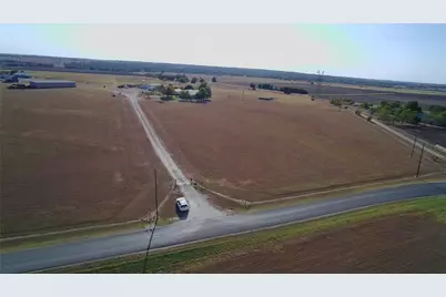 1351 Cr 320, Granger, TX 76530 - Photo 2
