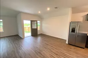 490 Jack Ryan St, Kyle, TX 78640 - Photo 4