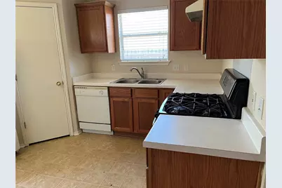 364 Leonardo Drive, Kyle, TX 78640 - Photo 2