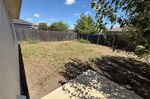 364 Leonardo Dr, Kyle, TX 78640 - Photo 16