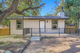 10710 Crestview Dr, Jonestown, TX 78645 - Photo 1