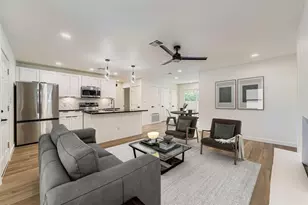 10710 Crestview Dr, Jonestown, TX 78645 - Photo 8