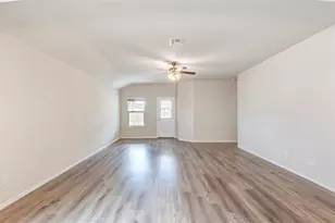 227 Reagor Dr, Taylor, TX 76574 - Photo 6