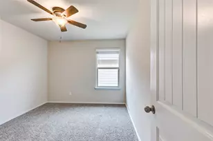 227 Reagor Dr, Taylor, TX 76574 - Photo 22