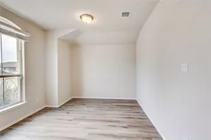 227 Reagor Dr, Taylor, TX 76574 - Photo 4