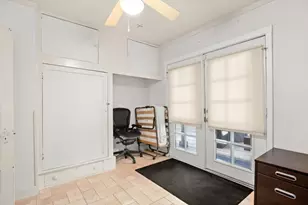 1406 Summit St, Austin, TX 78741 - Photo 12