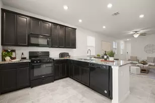 152 Mountain Valley St, Georgetown, TX 78628 - Photo 4