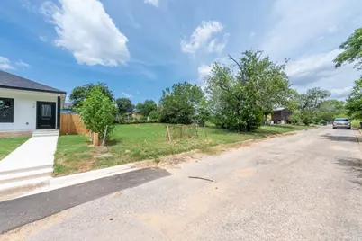 112 Field Street, Luling, TX 78648 - Photo 4