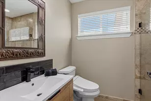 25207 Lakeview Dr, Spicewood, TX 78669 - Photo 26