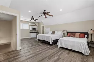 25207 Lakeview Dr, Spicewood, TX 78669 - Photo 8