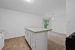 2303 East Side Dr, Austin, TX 78704 - Photo 18