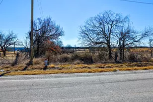 1015 E Main St, Troy, TX 76579 - Photo 8