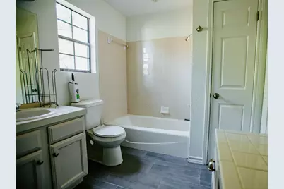 204 E Lakeshore Drive, Dripping Springs, TX 78620 - Photo 16