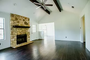 204 E Lakeshore Dr, Dripping Springs, TX 78620 - Photo 12
