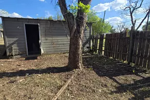 501 Green St, Rockdale, TX 76567 - Photo 14
