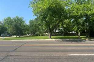 300 Turney St, Smithville, TX 78957 - Photo 1