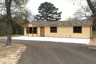 137 Road Runner Ln, Bastrop, TX 78602 - Photo 2
