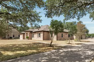 2004 Fountainwood Dr, Georgetown, TX 78633 - Photo 2