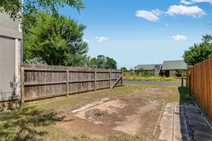 300 N Field St, Round Rock, TX 78681 - Photo 24