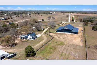 359 N County Line Road, Elgin, TX 78621 - Photo 16