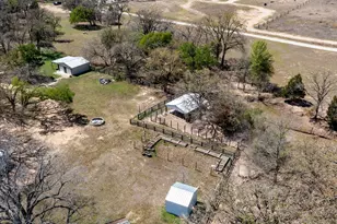 359 N County Line Rd, Elgin, TX 78621 - Photo 12