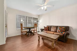 501 W 26th St, Austin, TX 78705 - Photo 4
