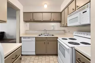 501 W 26th St, Austin, TX 78705 - Photo 8