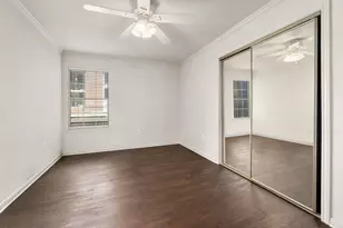 501 W 26th St, Austin, TX 78705 - Photo 14