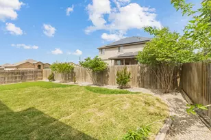 301 Serpentine Ln, Jarrell, TX 76537 - Photo 34
