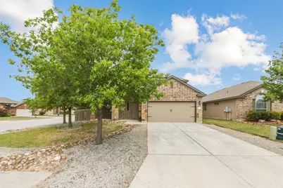 301 Serpentine Lane, Jarrell, TX 76537 - Photo 4