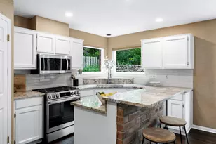 3605 Latimer Dr, Austin, TX 78732 - Photo 10