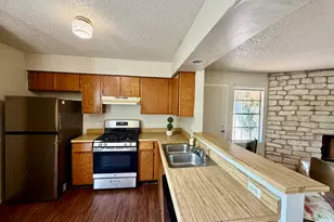 402 Hedgewood Dr, Georgetown, TX 78628 - Photo 4