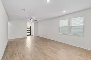 5312 Mulberry Grove Ln, Austin, TX 78723 - Photo 10