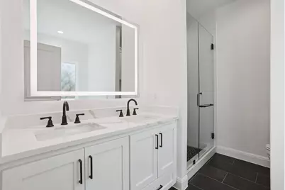 111 Kingwood Drive, Elgin, TX 78621 - Photo 34