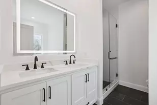 111 Kingwood Dr, Elgin, TX 78621 - Photo 34