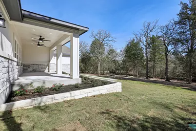 111 Kingwood Drive, Elgin, TX 78621 - Photo 38